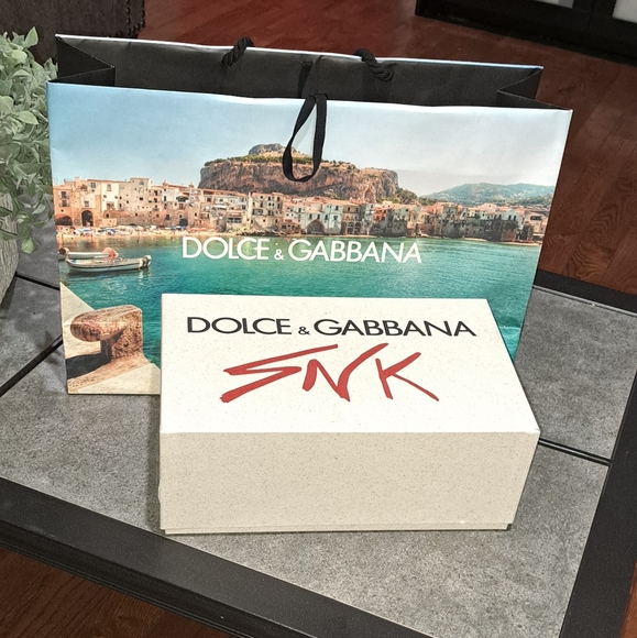 Dolce & Gabbana Other - Dolce & Gabbana Gift bag/box